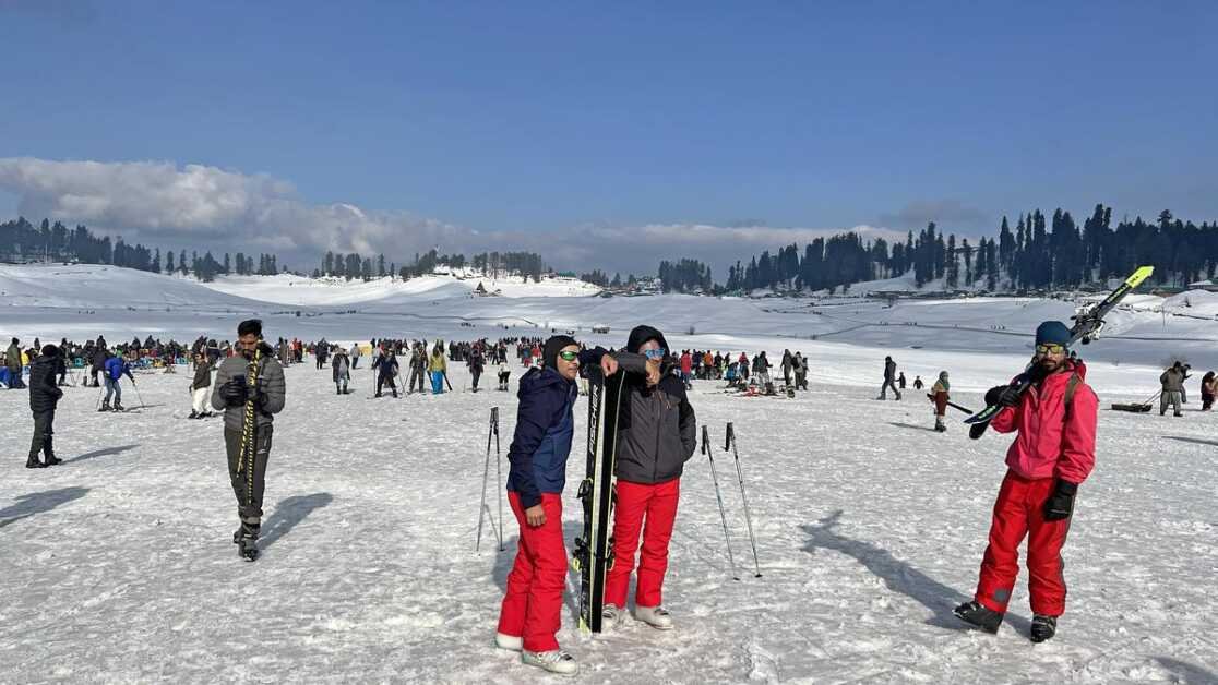 सेना कश्मीरी युवाओं के लिए गुलमर्ग में स्कीइंग चैंपियनशिप आयोजित कर रही है