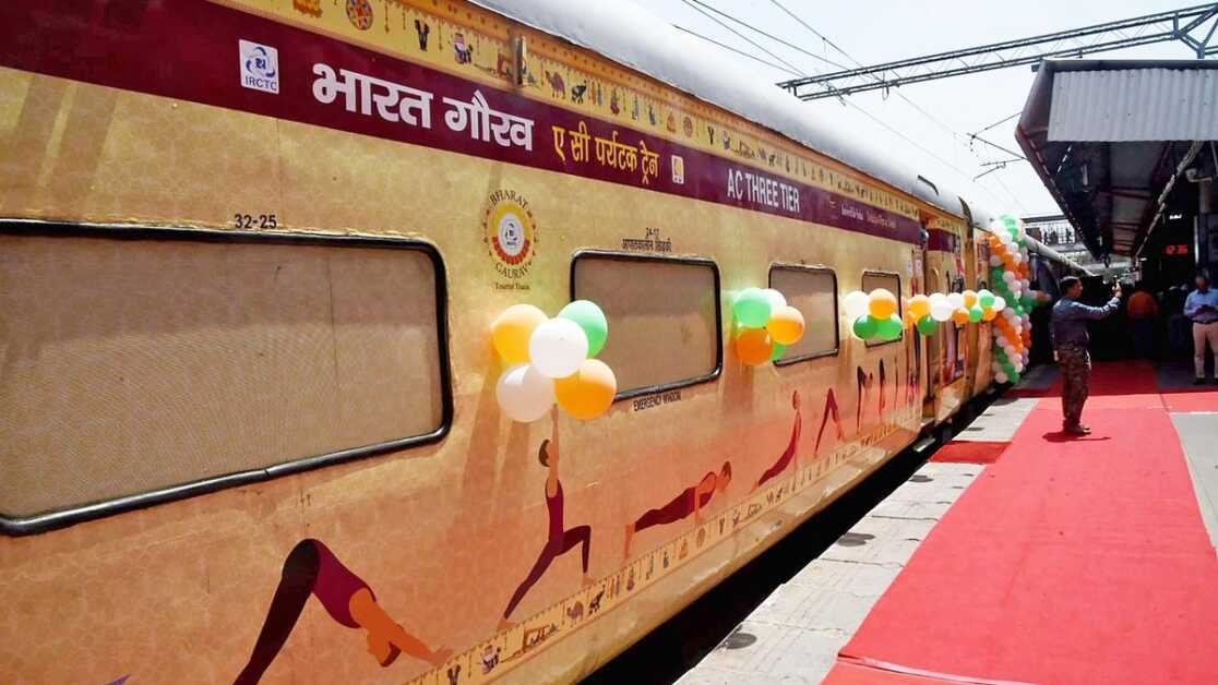 चुनाव आयोग की अनुमति से इनकार के बाद कर्नाटक से भारत गौरव काशी दर्शन विशेष ट्रेनों की दो यात्राएं रद्द कर दी गईं